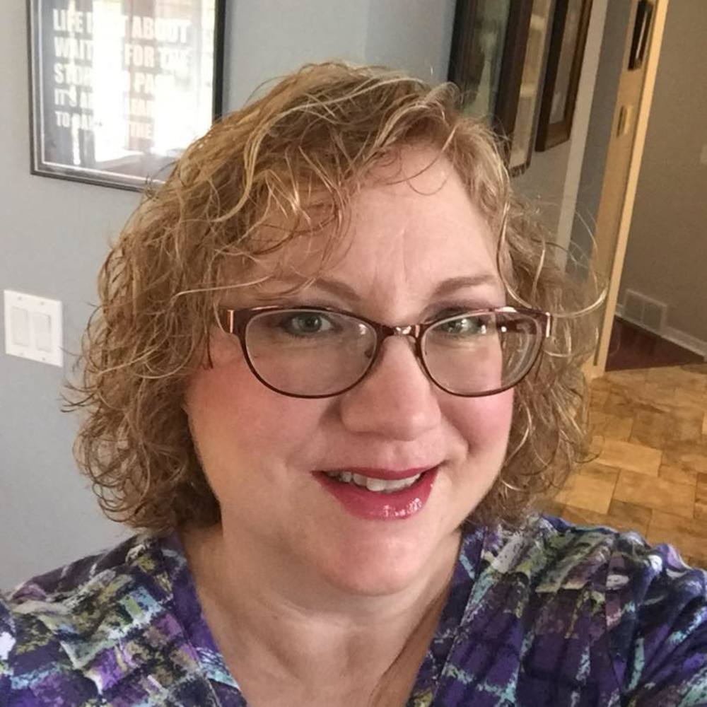 Meet your Posher, Lisa